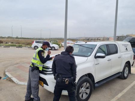 حملة لشرطة المرور في جسر الزرقاء